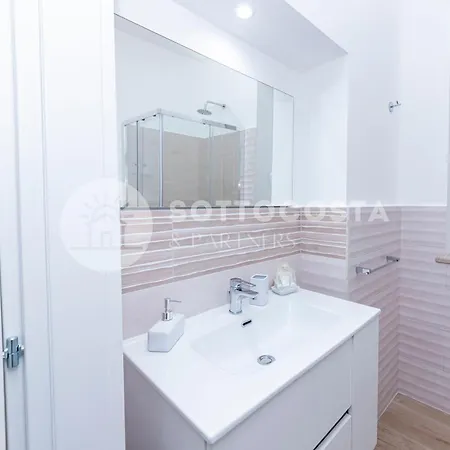 Lory's House 게스트하우스 3*