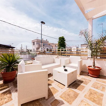 게스트하우스 Lory's House 3*