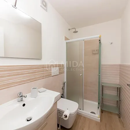 Lory's House Pensionat