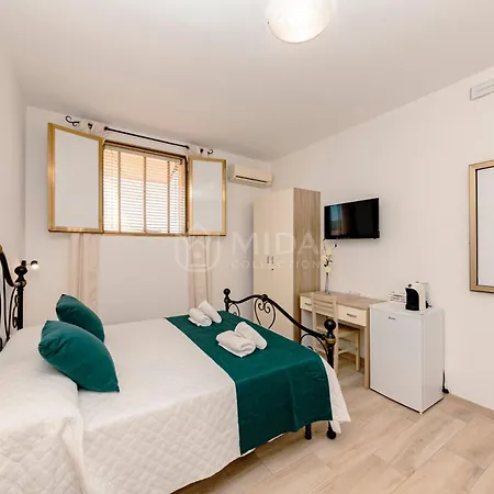 Penzion Lory's House 4*