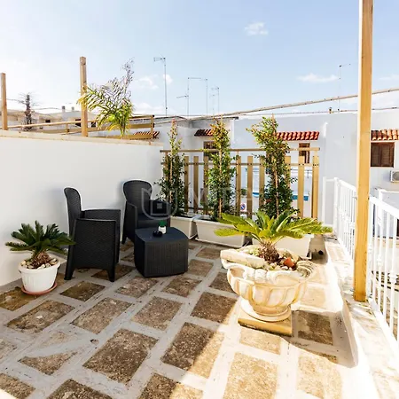 Lory's House Guest house 4*
